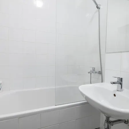 Cozy & Chic & Quiet - Embassy Area - Free Parking *