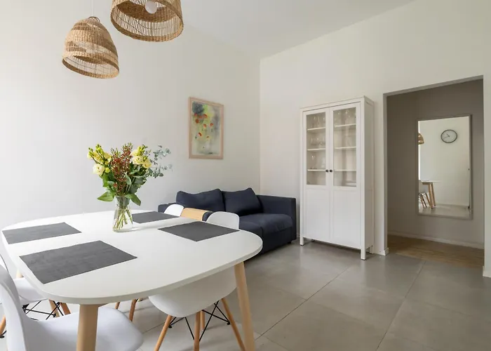 Apartment Cozy & Chic & Quiet - Embassy Area - Free Parking