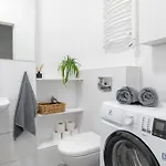 Cozy & Chic & Quiet - Embassy Area - Free Parking *