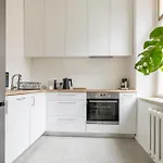 Apartmán Cozy & Chic & Quiet - Embassy Area - Free Parking