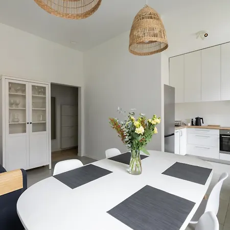 Cozy & Chic & Quiet - Embassy Area - Free Parking