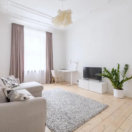 Cozy & Chic & Quiet - Embassy Area - Free Parking Lejlighed *