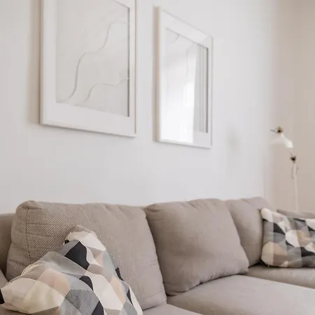 Cozy & Chic & Quiet - Embassy Area - Free Parking Apartmán *